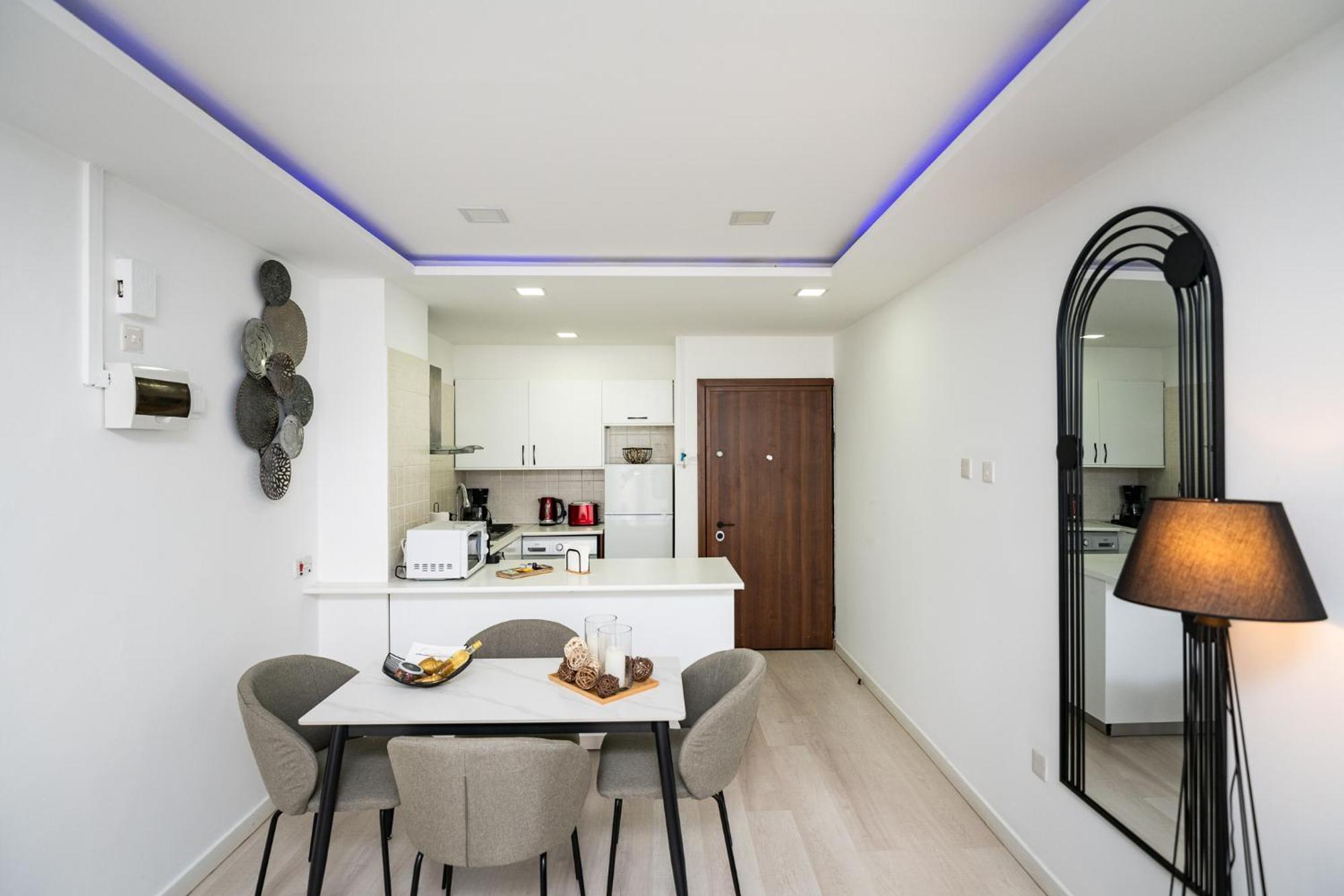 לרנקה Lazuli Beach & Pool Apartment 501 מראה חיצוני תמונה