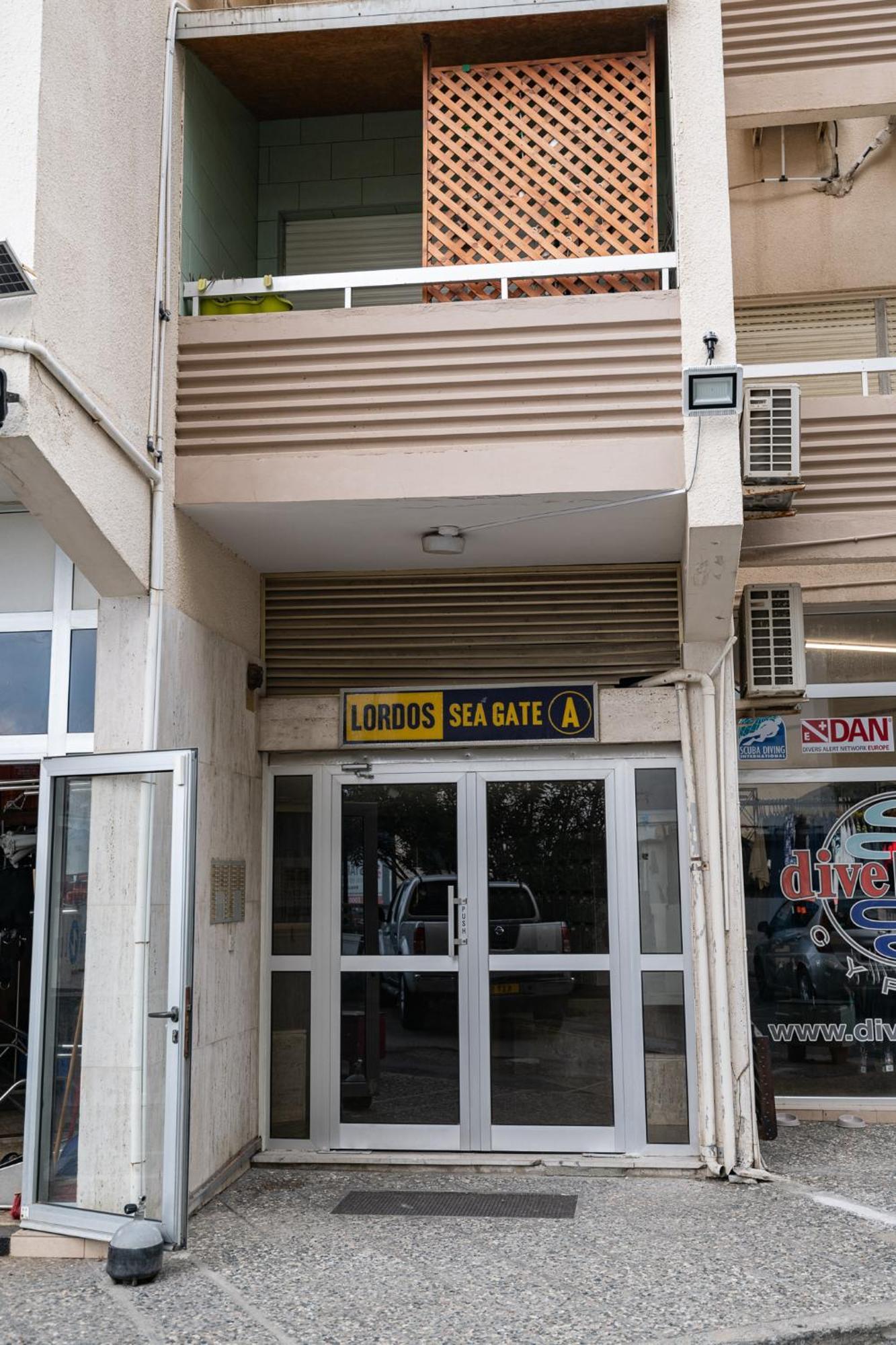 לרנקה Lazuli Beach & Pool Apartment 501 מראה חיצוני תמונה