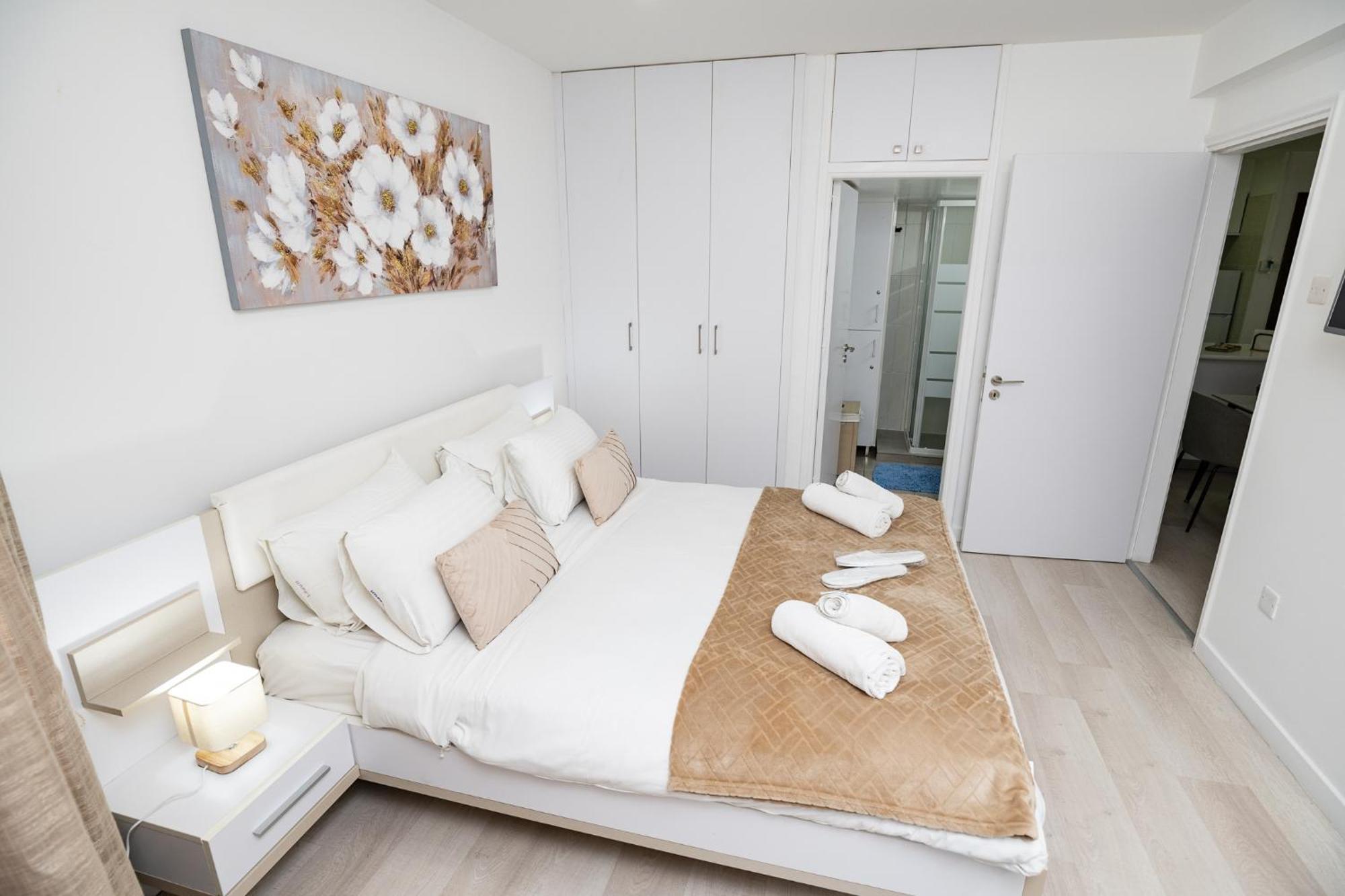 לרנקה Lazuli Beach & Pool Apartment 501 מראה חיצוני תמונה